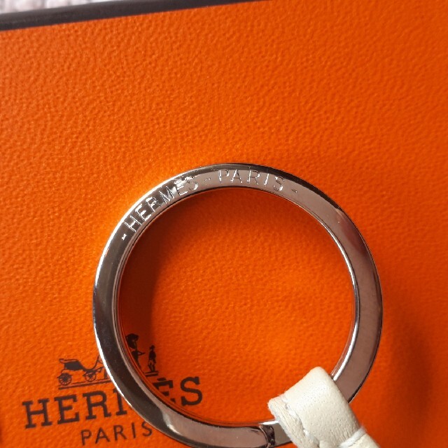 HERMES　カルメン　クレ　エルメス　キーホルダー　チャーム　タッセル　白