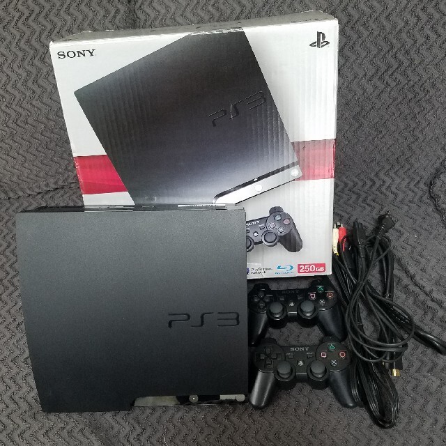 PlayStation3(プレイステーション3)のPlayStation3 CECH-2000B エンタメ/ホビーのゲームソフト/ゲーム機本体(家庭用ゲーム機本体)の商品写真