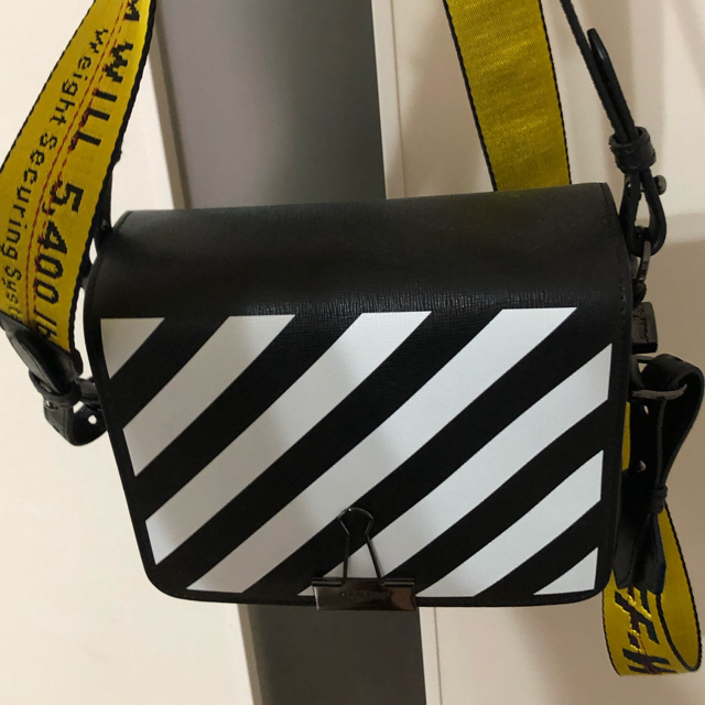 OFF-WHITE(オフホワイト)のオフホワイト off-white バインダークリップ　ショルダーバッグ メンズのバッグ(ショルダーバッグ)の商品写真