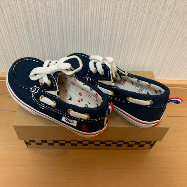 VANS(ヴァンズ)の【新品・未使用品】vans  17センチ　スリッポン　夏 キッズ/ベビー/マタニティのキッズ靴/シューズ(15cm~)(スリッポン)の商品写真