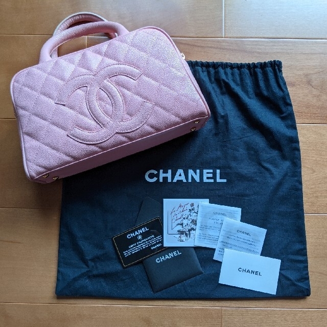 CHANEL(シャネル)のCHANEL マトラッセ ミニボストンバッグ レディースのバッグ(ハンドバッグ)の商品写真