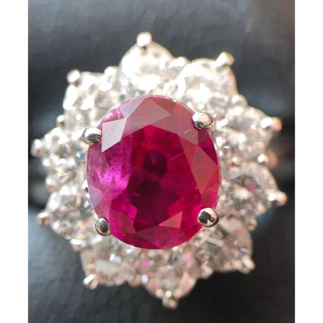 キラキラshop 大粒　ルビー　ほぼ4ct 豪華　ダイヤ　ギラギラ　リング　pt レディースのアクセサリー(リング(指輪))の商品写真