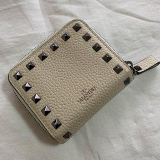 ヴァレンティノガラヴァーニ(valentino garavani)の専用です☆Valentino ロックスタッズ　ミニジップウォレット(財布)