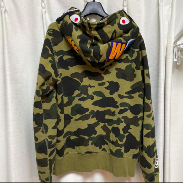 A BATHING APE(アベイシングエイプ)のシャークパーカーAPE メンズのトップス(パーカー)の商品写真