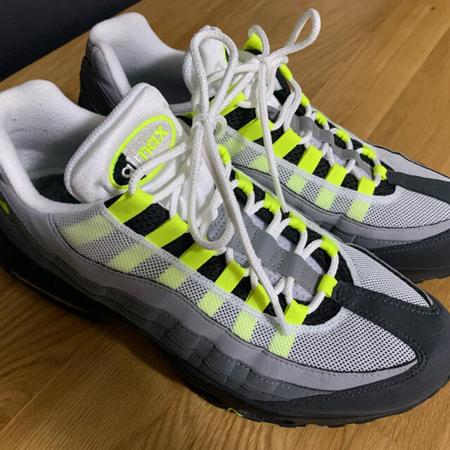 NIKE(ナイキ)の美品　NIKE AIR MAX 95 OG "NEON YELLOW" 2020 メンズの靴/シューズ(スニーカー)の商品写真