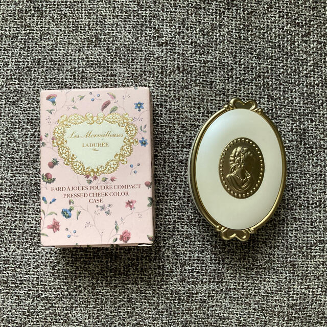 Les Merveilleuses LADUREE(レメルヴェイユーズラデュレ)の【未使用】ラデュレのチーク コスメ/美容のベースメイク/化粧品(チーク)の商品写真