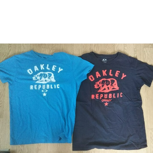 Oakley(オークリー)のオークリー OAKLEY シャツ 二枚セット メンズのトップス(Tシャツ/カットソー(半袖/袖なし))の商品写真