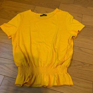 ザラ(ZARA)のZARA トップス Tシャツ 黄色(Tシャツ(半袖/袖なし))