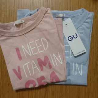 ジーユー(GU)の新品あり GU グラフィックTシャツ ロゴ 2枚 110㎝、120㎝(Tシャツ/カットソー)