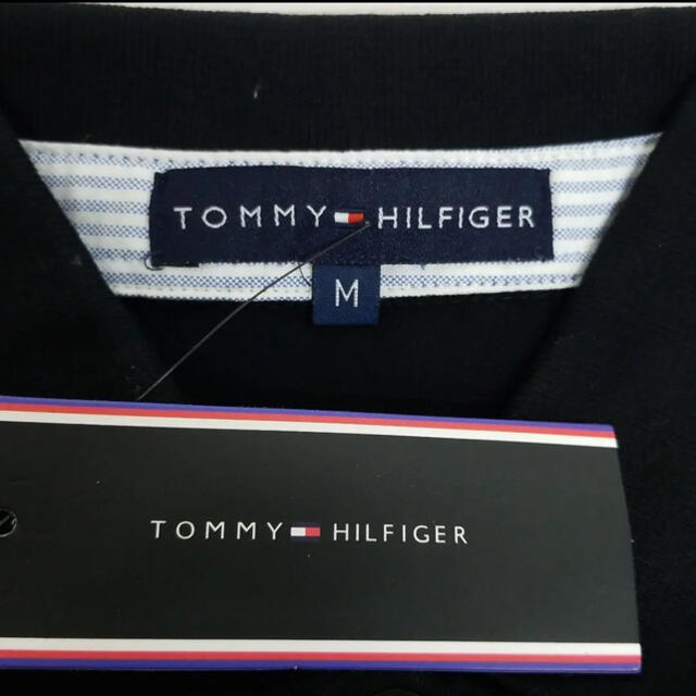 TOMMY HILFIGER(トミーヒルフィガー)のトミーヒルフィガー　ポロシャツ　ブラック　Mサイズ　#10 レディースのトップス(ポロシャツ)の商品写真