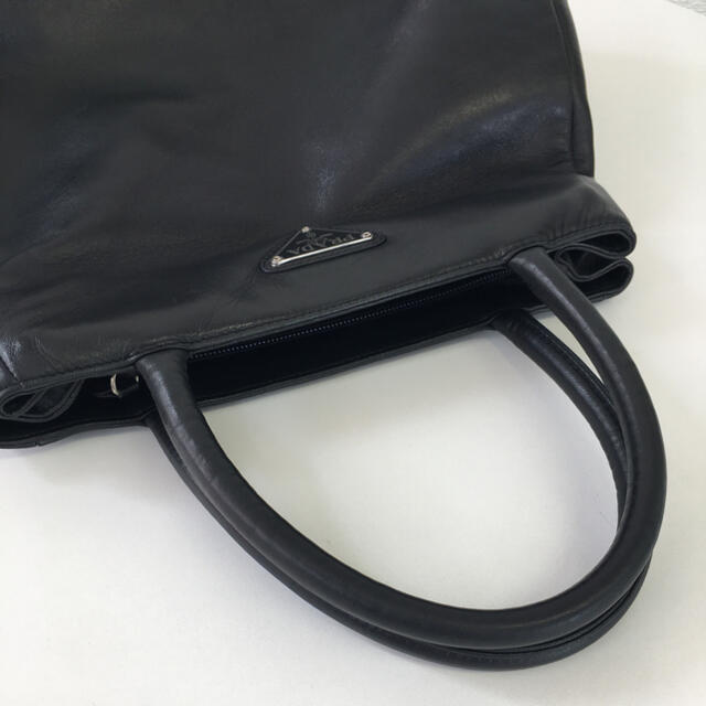 PRADA(プラダ)の☆希少品☆プラダPRADA ハンドバッグ ナッパ オールレザー 高級革 黒 レディースのバッグ(ハンドバッグ)の商品写真