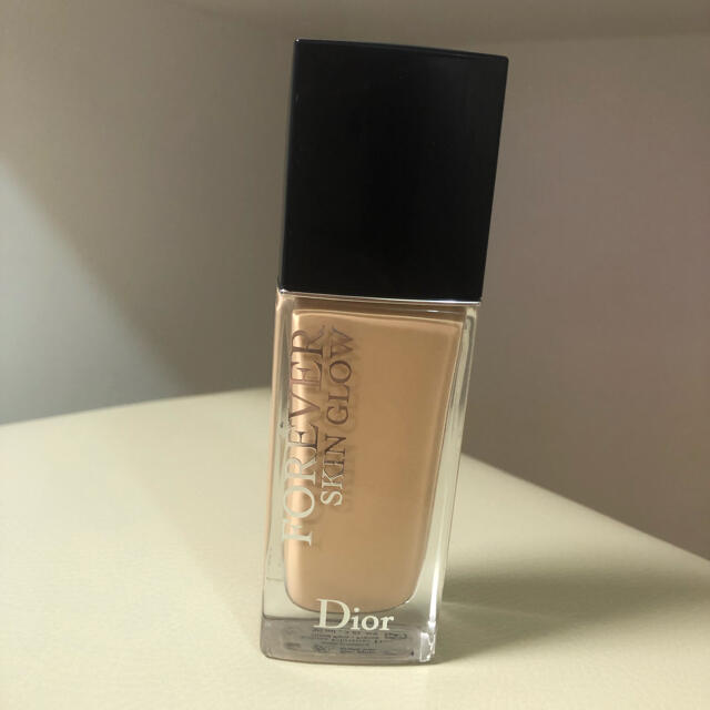 Dior(ディオール)のDIOR ディオールスキン　フォーエヴァー  フルイド　グロウ　1.5N  コスメ/美容のベースメイク/化粧品(ファンデーション)の商品写真