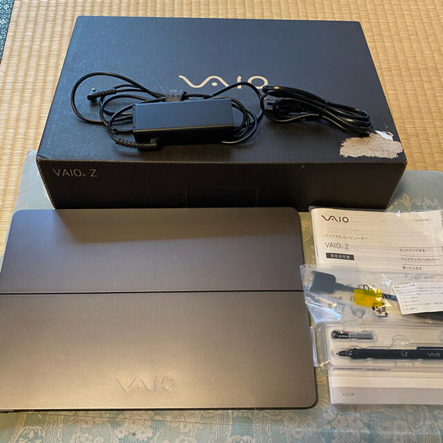 VAIO Z 2015 フリップ i5/8GB/256GB/Win10 良品