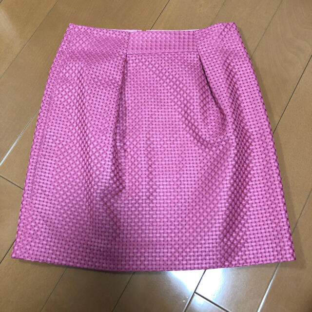 UNTITLED(アンタイトル)のアンタイトル スカート　ピンク レディースのスカート(ミニスカート)の商品写真