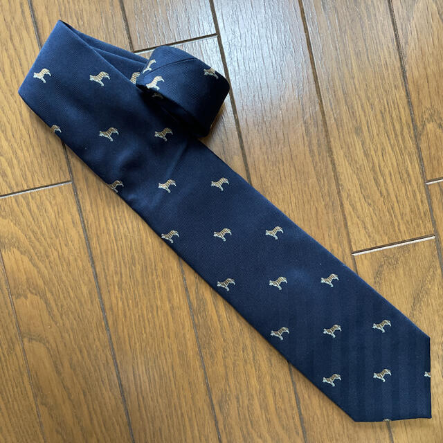 【新品】Aquascutum アクアスキュータム 犬柄ネクタイ(ネイビー) | フリマアプリ ラクマ