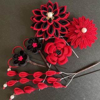 つまみ細工 かんざし 髪飾り 赤 黒 豪華 華やか 成人式 卒業式 七五三