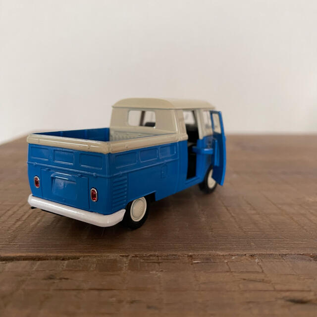 Volkswagen(フォルクスワーゲン)のフォルクスワーゲン バス エンタメ/ホビーのおもちゃ/ぬいぐるみ(ミニカー)の商品写真