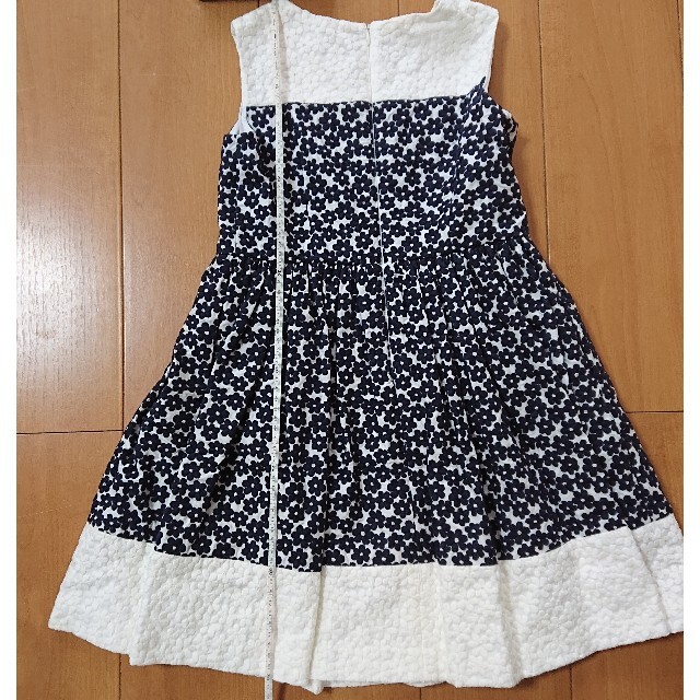 TOCCA(トッカ)のTOCCA 130 総刺繍 フォーマル ドレス ワンピース 美品 キッズ/ベビー/マタニティのキッズ服女の子用(90cm~)(ドレス/フォーマル)の商品写真