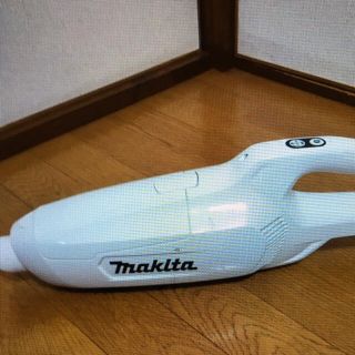 マキタ(Makita)のマキタCL107FD 充電クリーナー(掃除機)