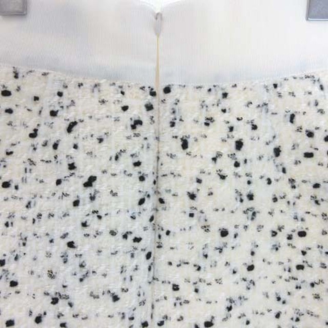 MONCLER(モンクレール)のモンクレール ガムルージュ RUSSELL GONNA フレアスカート L 白 レディースのスカート(ミニスカート)の商品写真