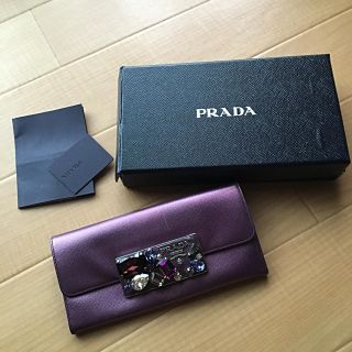 プラダ(PRADA)のPRADA ビジュー長財布(財布)