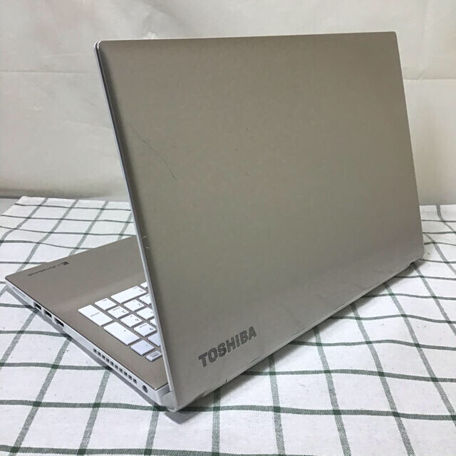 東芝(トウシバ)のdynabook⑤ core i3 フルハイビジョン スマホ/家電/カメラのPC/タブレット(ノートPC)の商品写真