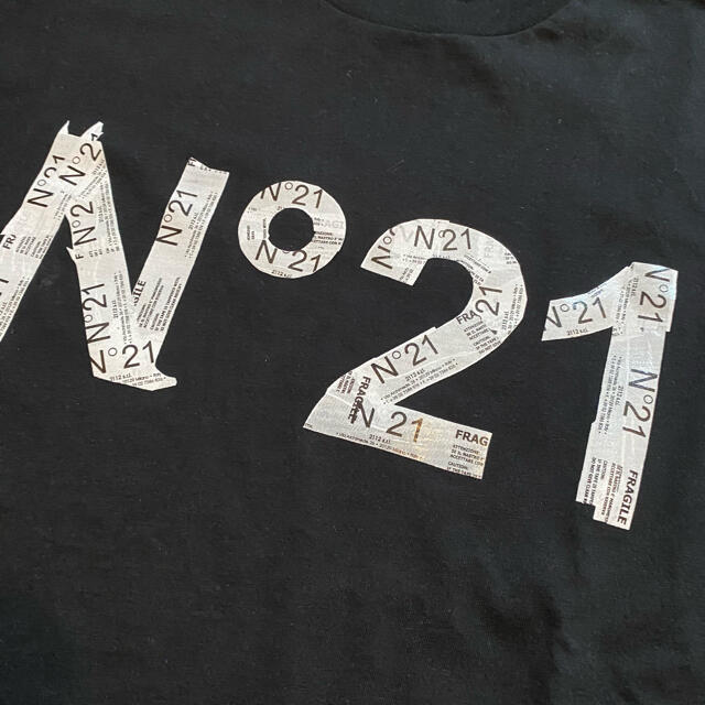 N°21(ヌメロヴェントゥーノ)の【新品】N°21 ヌメロヴェントゥーノ ロゴ Tシャツ 16Y レディースのトップス(Tシャツ(半袖/袖なし))の商品写真