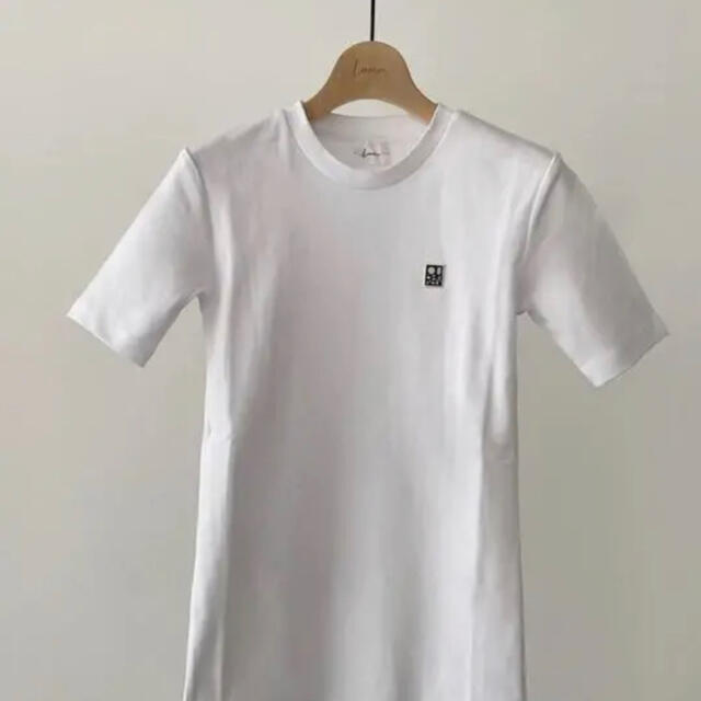 TODAYFUL(トゥデイフル)のhinaco様専用【タグ付き新品未使用】louren ロゴ白Tシャツ レディースのトップス(Tシャツ(半袖/袖なし))の商品写真