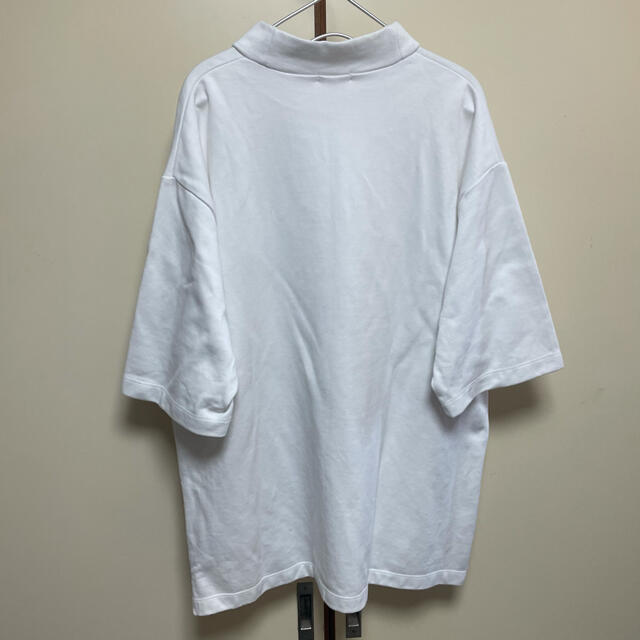 GU(ジーユー)のGU ビッグシルエットTシャツ モックネック 白 メンズ メンズのトップス(Tシャツ/カットソー(半袖/袖なし))の商品写真