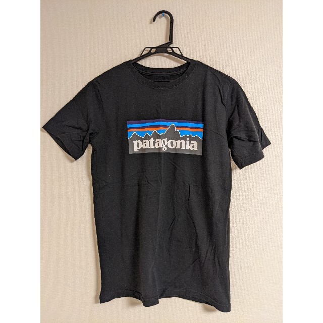 patagonia(パタゴニア)のpatagonia パタゴニア P-6ロゴ キッズ XL Tシャツ レディースのトップス(Tシャツ(半袖/袖なし))の商品写真