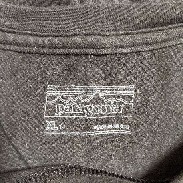 patagonia(パタゴニア)のpatagonia パタゴニア P-6ロゴ キッズ XL Tシャツ レディースのトップス(Tシャツ(半袖/袖なし))の商品写真
