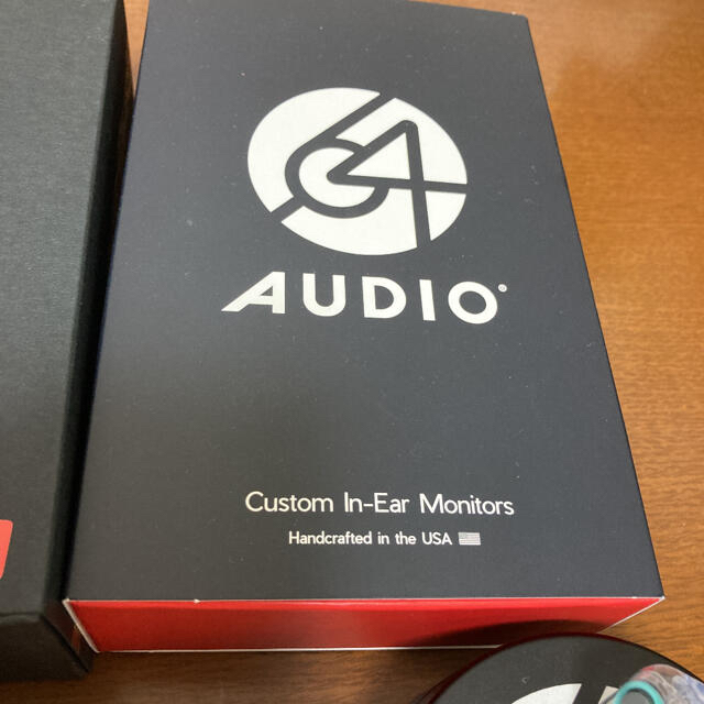 64audio A12t カスタムイヤホン スマホ/家電/カメラのオーディオ機器(ヘッドフォン/イヤフォン)の商品写真