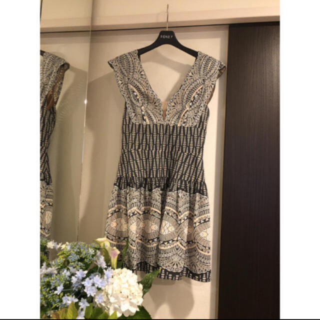 BCBGMAXAZRIA(ビーシービージーマックスアズリア)のBGBCMAXAZRIA ワンピース　 レディースのワンピース(その他)の商品写真