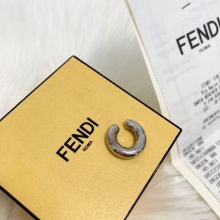 フェンディ(FENDI)の新品未使用★FENDI フェンディ イヤーカフ(ピアス(片耳用))