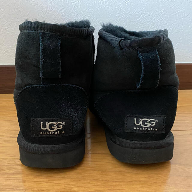 UGG(アグ)のUGG CLASSIC MINI＊クラシックミニ＊ムートンブーツブラック レディースの靴/シューズ(ブーツ)の商品写真