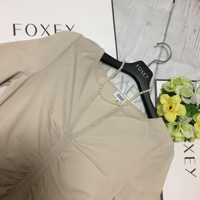 FOXEY(フォクシー)の♡新品同様　FOXEY ギャザーカットソー♡ レディースのトップス(Tシャツ(長袖/七分))の商品写真