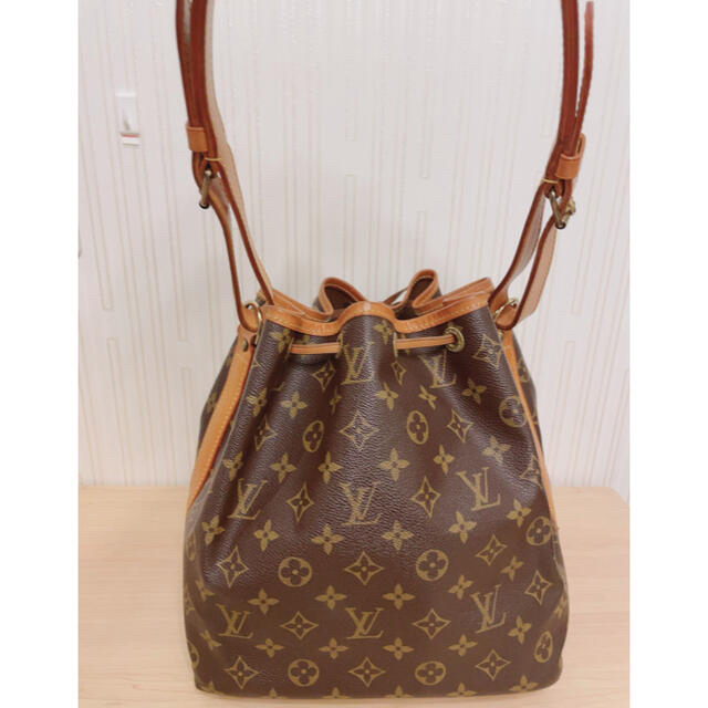 LOUIS VUITTON(ルイヴィトン)のルイヴィトン  プチノエ　モノグラム　ショルダーバッグ レディースのバッグ(ショルダーバッグ)の商品写真