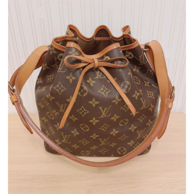 LOUIS VUITTON(ルイヴィトン)のルイヴィトン  プチノエ　モノグラム　ショルダーバッグ レディースのバッグ(ショルダーバッグ)の商品写真