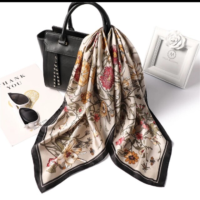 ロココガーデンスカーフ　パール レディースのファッション小物(バンダナ/スカーフ)の商品写真