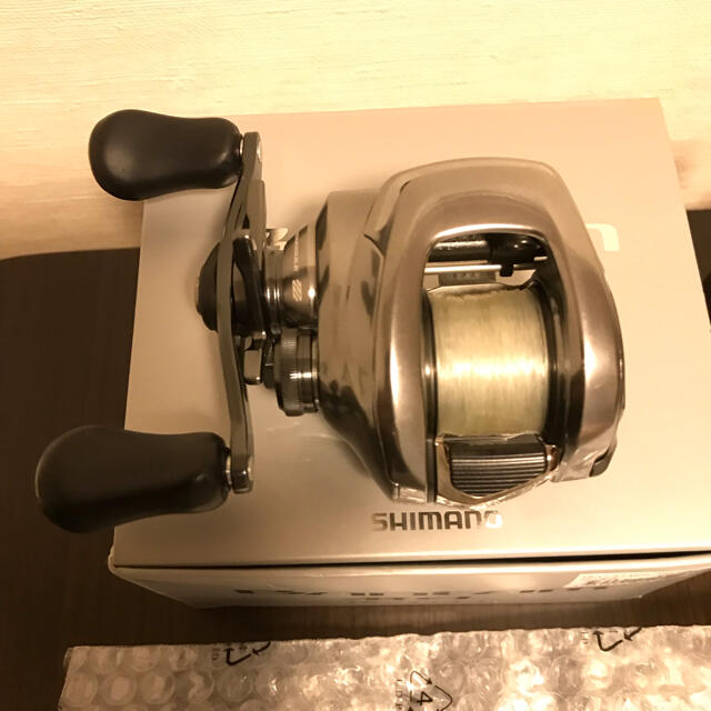 SHIMANO(シマノ)のシマノ　バンタムMGL HG LEFT 左　美品 スポーツ/アウトドアのフィッシング(リール)の商品写真