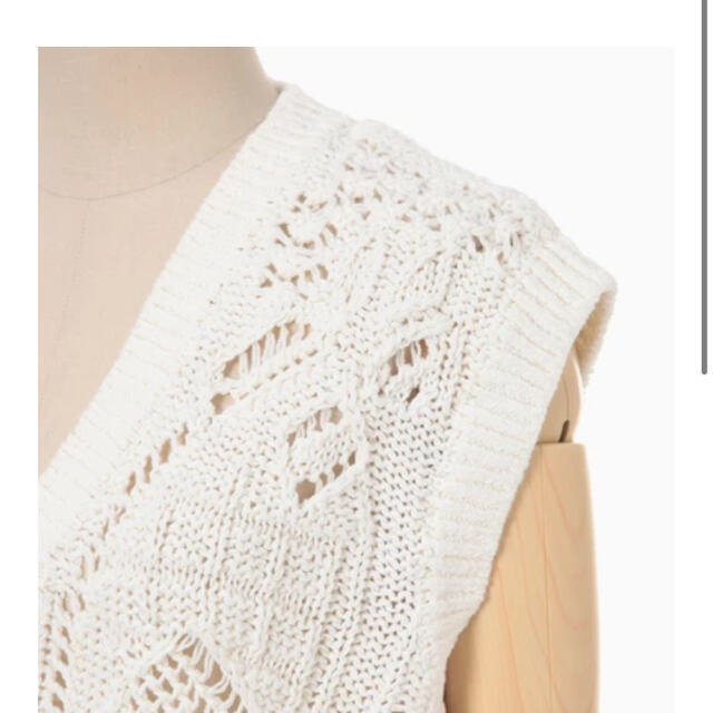 gigi様専用mame  Knitted V Neck Vest - white レディースのトップス(ベスト/ジレ)の商品写真