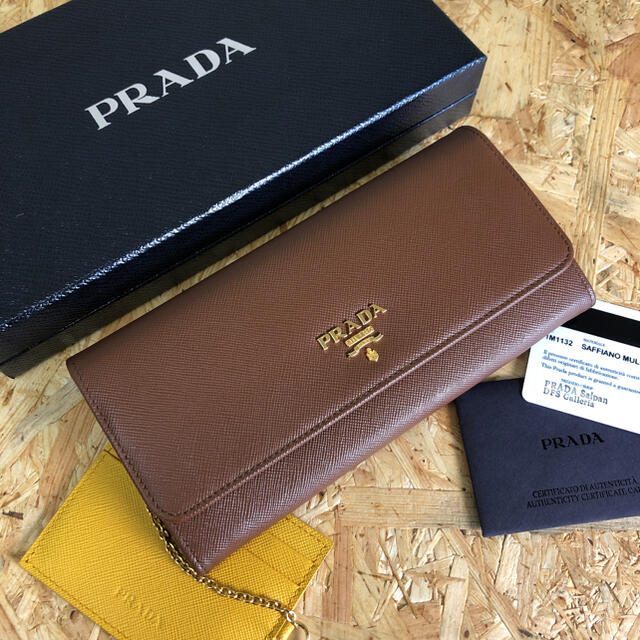 PRADA プラダ 長財布