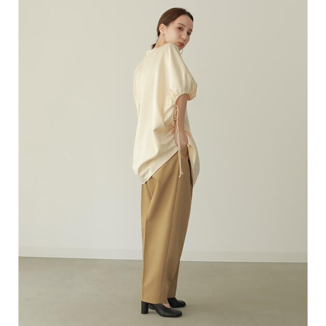 louren satin gather sleeve blouse ivory