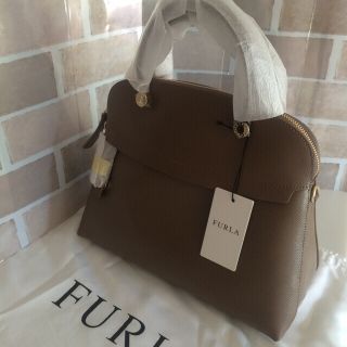 Furla - 新作完売モデル♡大人ベージュ♡フルラ パイパー ダイノ ...