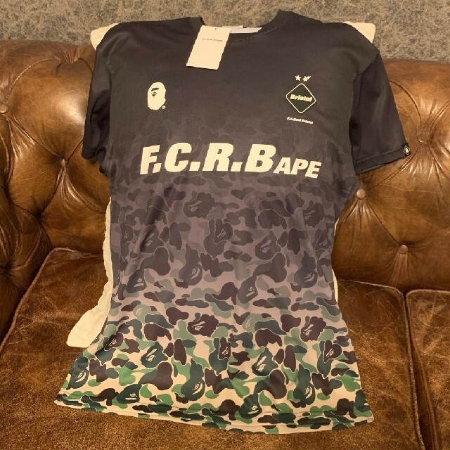 F.C.R.B.(エフシーアールビー)のF.C.R.BAPE  FCRB GAME SHIRT L BLACK 黒 メンズのトップス(Tシャツ/カットソー(半袖/袖なし))の商品写真