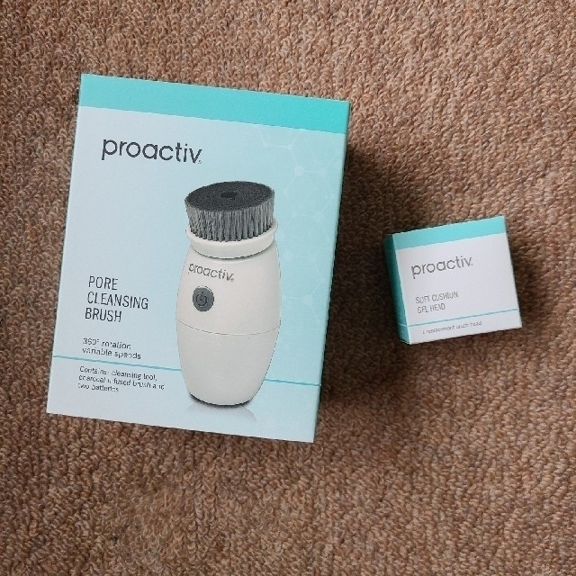 proactiv(プロアクティブ)のプロアクティブ　洗顔ブラシ　ポアクレンジングブラシ スマホ/家電/カメラの美容/健康(フェイスケア/美顔器)の商品写真