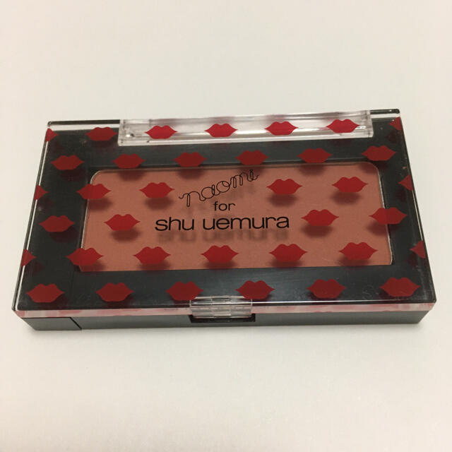 shu uemura(シュウウエムラ)の渡辺直美forシュウウエムラ■限定 グローオン チーク■コンパクトケース付き コスメ/美容のベースメイク/化粧品(チーク)の商品写真