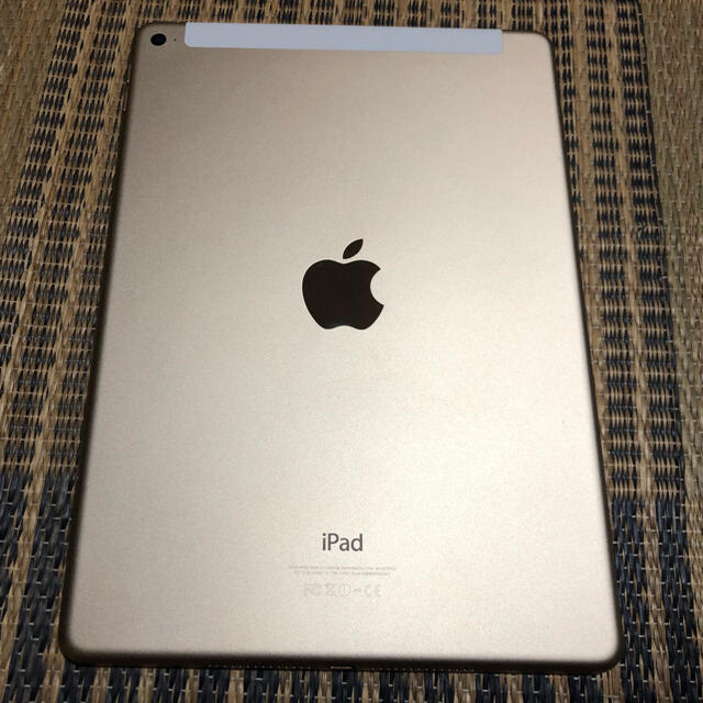 iPad Air2 16GB Wi-Fi + Cellular(Docomo) 1