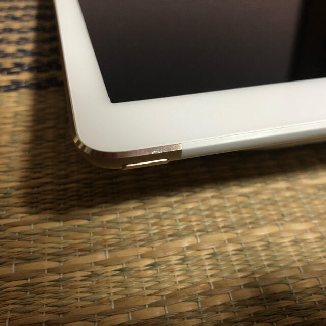 Apple(アップル)のiPad Air2 16GB Wi-Fi + Cellular(Docomo) スマホ/家電/カメラのPC/タブレット(タブレット)の商品写真