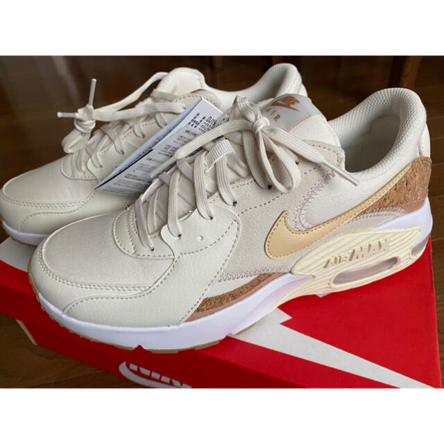 【新品未使用】NIKE AIRMAX EXCEE  コルク　ホワイト